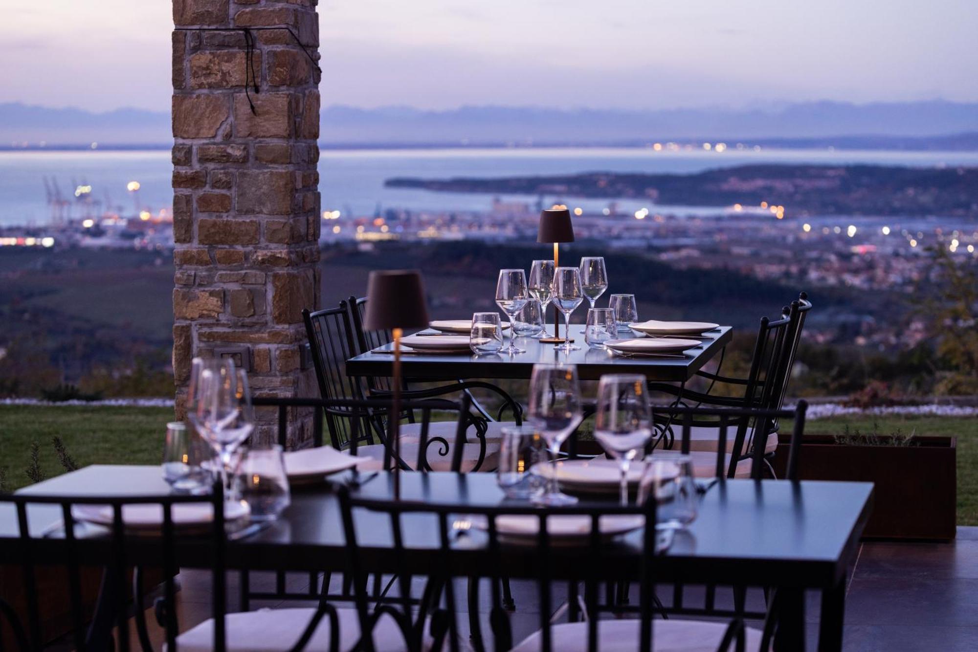 Stok - Rooms, Wine & Restaurant - Marezige, Koper Exteriör bild