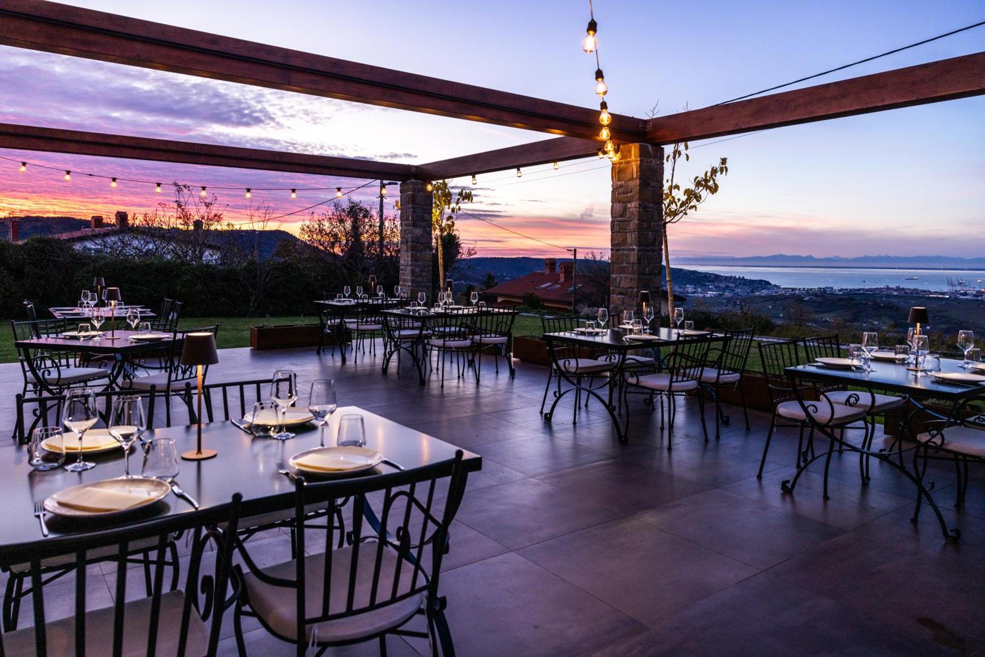 Stok - Rooms, Wine & Restaurant - Marezige, Koper Exteriör bild