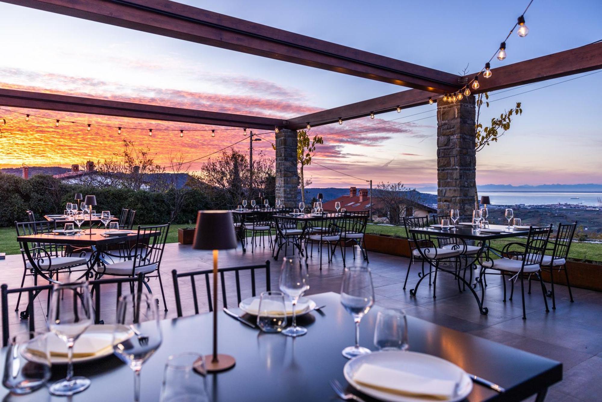 Stok - Rooms, Wine & Restaurant - Marezige, Koper Exteriör bild