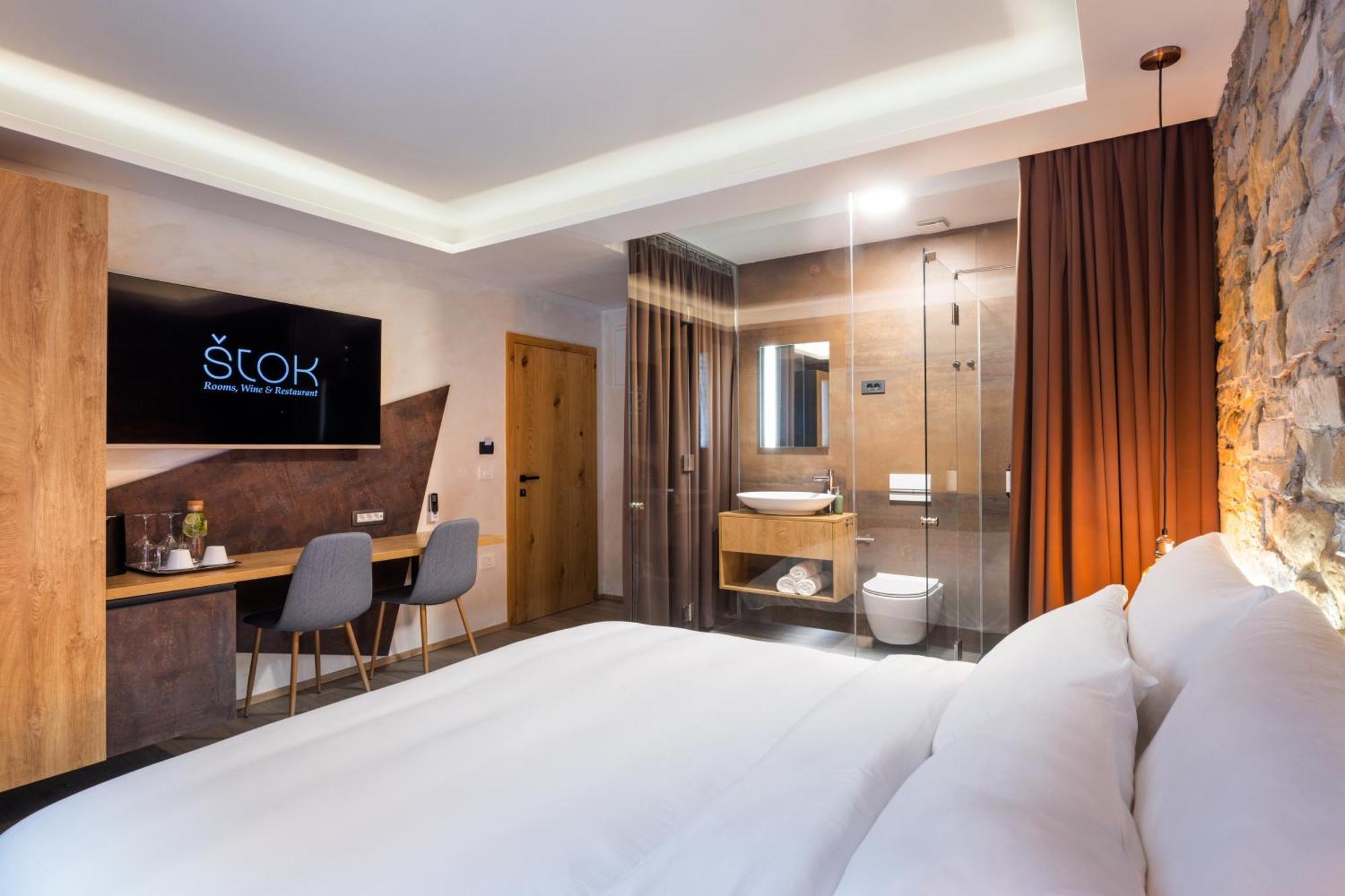 Stok - Rooms, Wine & Restaurant - Marezige, Koper Exteriör bild